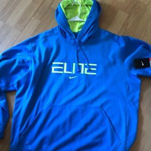 Nike elite therma fit sweatshirt NWT